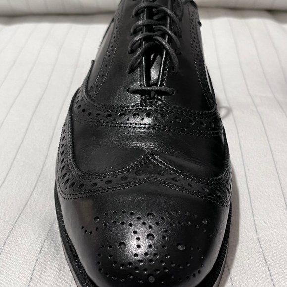 MAKE AN OFFER — Allen Edmonds McAllister Wingtip Oxford Dress Shoe, Size 8.5 EEE main image 10